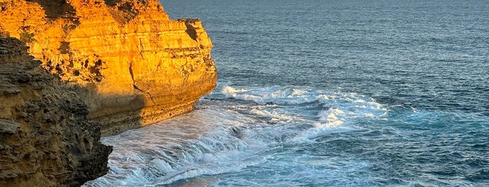 The Grotto is one of Great Ocean Road.