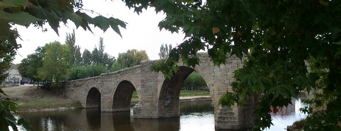Puente Romanico de Navaluenga is one of Castilla la Mancha.