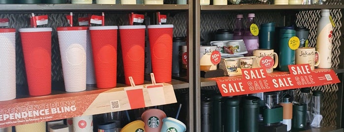 Starbucks is one of Fanina : понравившиеся места.