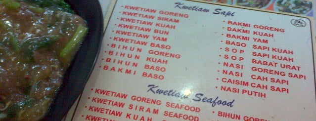 Kwetiau Peng Hie is one of Food.