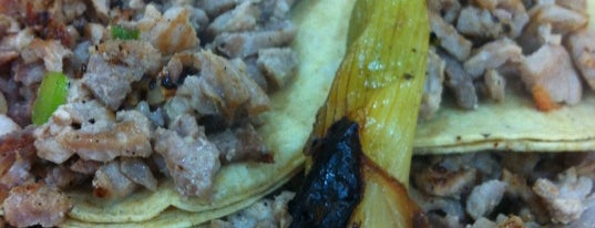 La Guelaguetza is one of Mejores Tacos en Pachuca.
