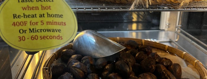 Hisaya Kyoto Roasted Chestnuts is one of Bradさんの保存済みスポット.