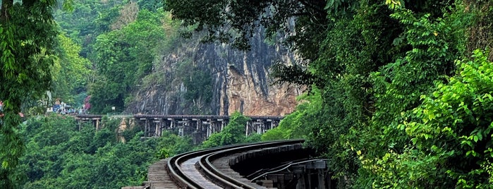 Tham Krasae Bridge is one of タイに行きタイ(^o^).