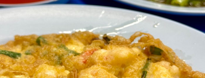 ข้าวต้มปลาเกาะสีชัง is one of พัทยา.