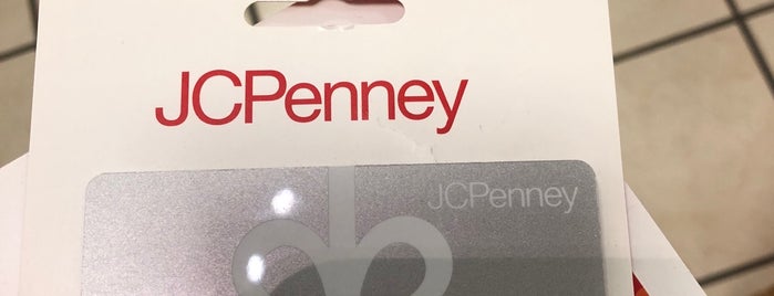JCPenney is one of Tempat yang Disukai Ernesto.