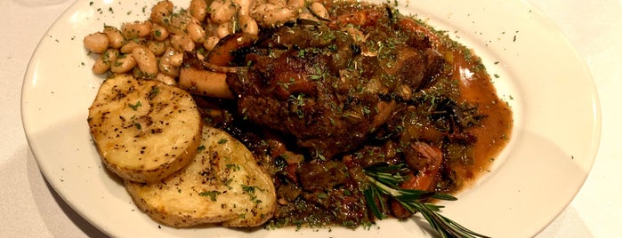 Massimo's Cucina Italiana is one of Posti che sono piaciuti a Dana.