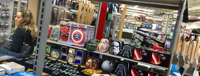 Heroes & Fantasies is one of My fav stores.