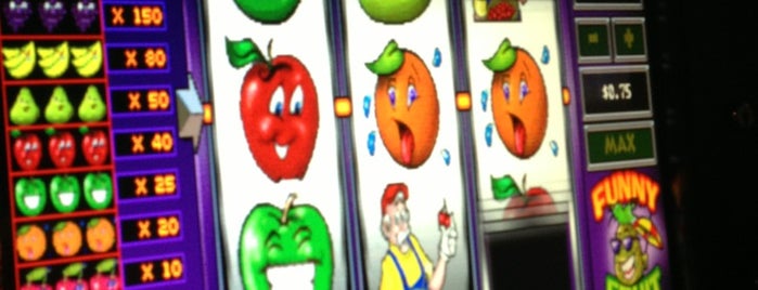 Funny Fruit Machine is one of Locais curtidos por Chester.