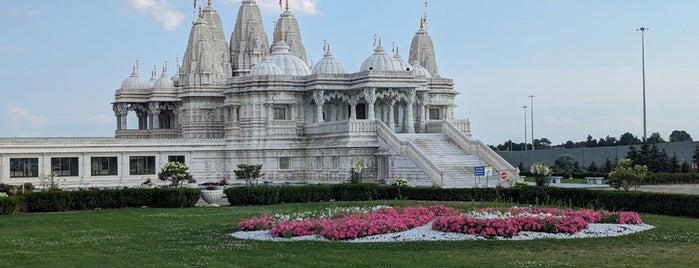 BAPS Shri Swaminarayan Mandir is one of SMAK.