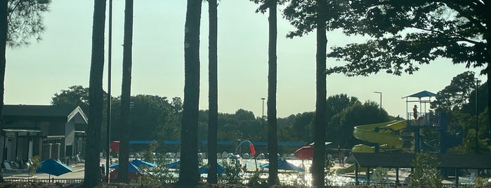 Wills Park Pool is one of The South.