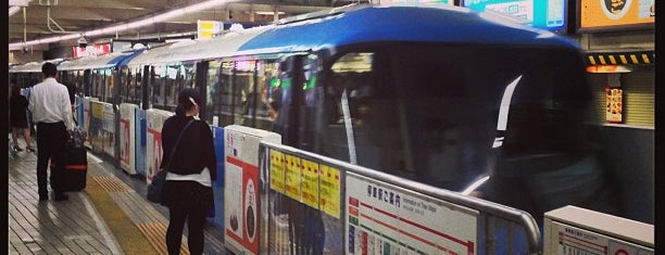 Monorail Hamamatsuchō Station (MO01) is one of 交通.