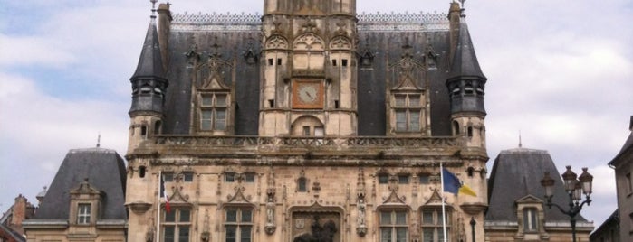 Hôtel de Ville de Compiègne is one of Jimenaさんのお気に入りスポット.