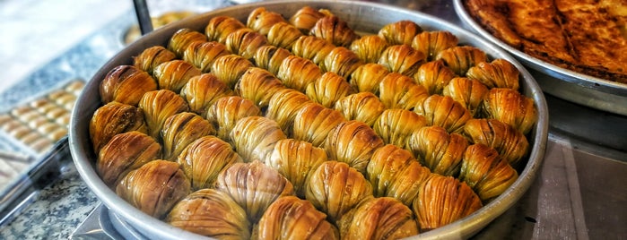 Reisoğlu Antep Baklava is one of Ankara Tatlı.