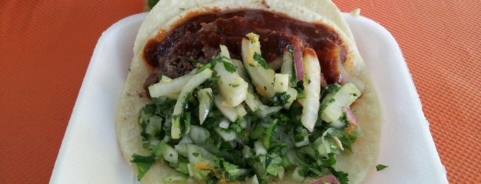 Tacos de Barbacoa is one of Restaurantes.