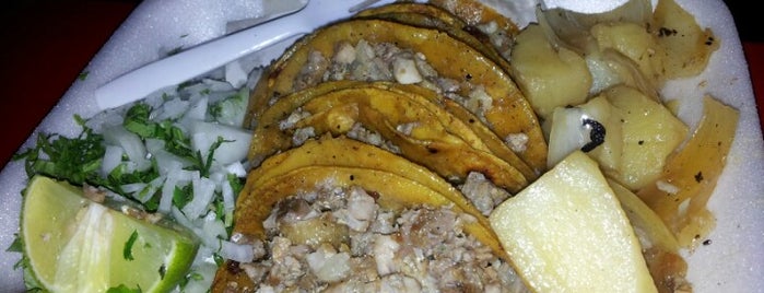 Tacos Milena is one of Restaurantes.