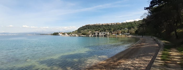 Plaža Pesja (Beach) is one of Crikvenica.