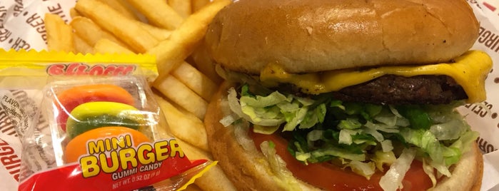 The Habit Burger Grill is one of Brenda : понравившиеся места.