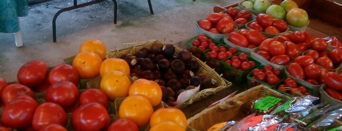 The Country Store Farm Fresh Produce is one of สถานที่ที่ Chester ถูกใจ.