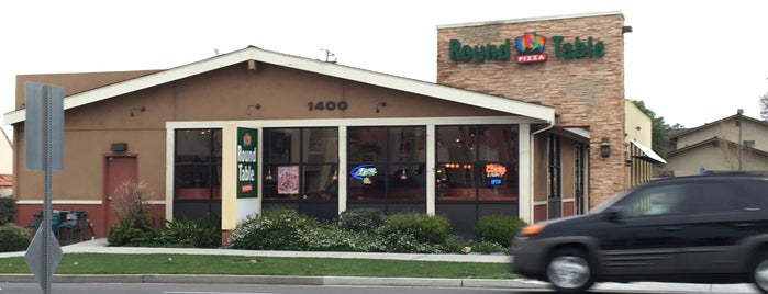 Round Table Pizza is one of Beau’s Liked Places.