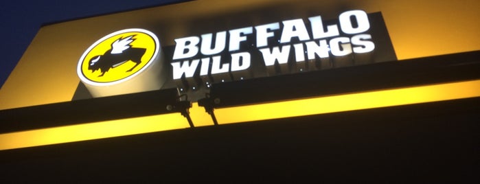 Buffalo Wild Wings is one of Tempat yang Disukai George.