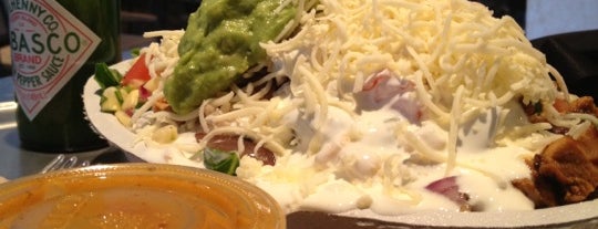 Chipotle Mexican Grill is one of Tempat yang Disukai Gilmer.