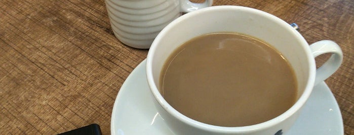 SeveN Coffee is one of Gulsin'in Kaydettiği Mekanlar.