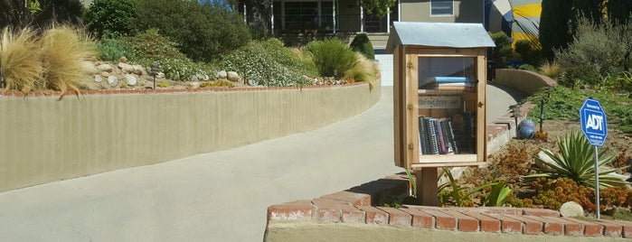 Little Free Library #20838 is one of Little Free Libraries in LA area.