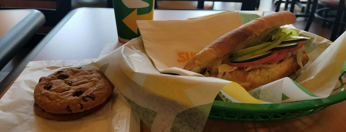 SUBWAY is one of Brendaさんのお気に入りスポット.