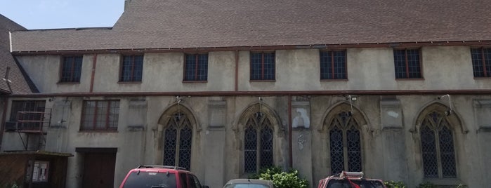 Throop Unitarian Universalist Church is one of Lugares favoritos de Erin.