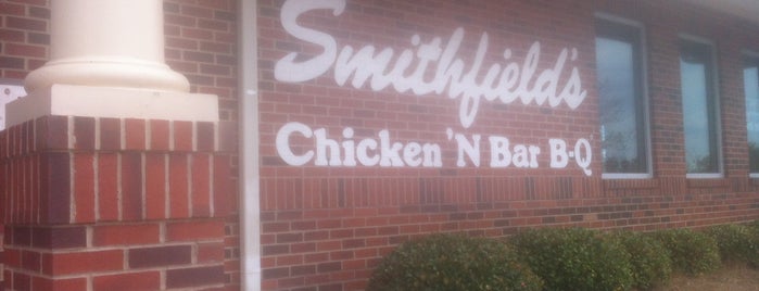 Smithfield's Chicken 'N Bar-B-Q is one of Lieux qui ont plu à Mike.