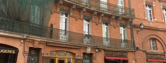 Hôtel Ours Blanc Toulouse Centre is one of Lugares favoritos de Salim.