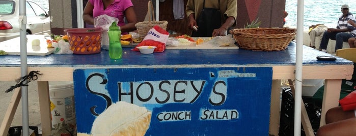 Shosey's Conch Salad is one of Lieux qui ont plu à Ispi.