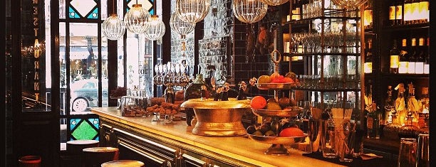 Toto Restaurante & Wine Bar is one of Gespeicherte Orte von Noah.