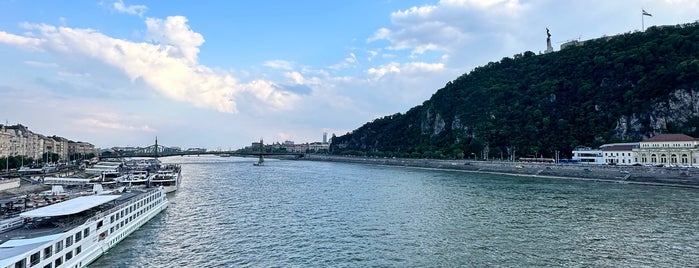 Danube River Cruise is one of Budapest in 48h!.