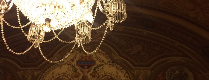 U.S. Senate Dining Room is one of Lieux sauvegardés par Kimmie.