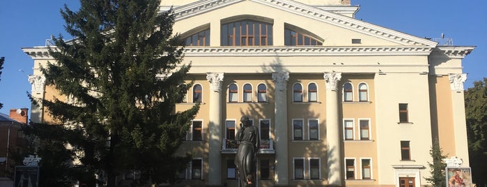 Пам'ятник Марусі Чурай / Memorial of Marusya Churay is one of Андрей : понравившиеся места.