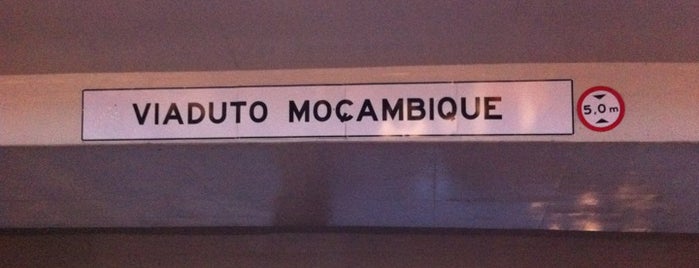 Viaduto Moçambique is one of Tempat yang Disukai Vanessa.