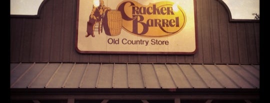 Cracker Barrel Old Country Store is one of Matt'ın Beğendiği Mekanlar.