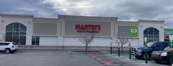 Martin's Food Market is one of Food.