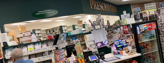 Preston's Pharmacy is one of Lugares favoritos de Terri.