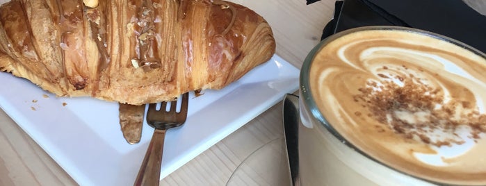 Habaziro is one of Brunch Coruña.