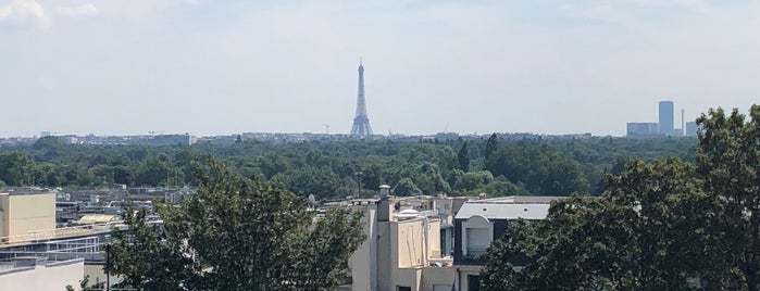 Atrium Hotel Paris is one of Tempat yang Disukai Wim.