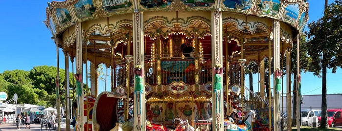 Carrousel De Cannes is one of Cannes.