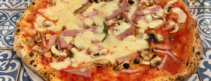 L'Antica Pizzeria da Michele is one of Todo first.