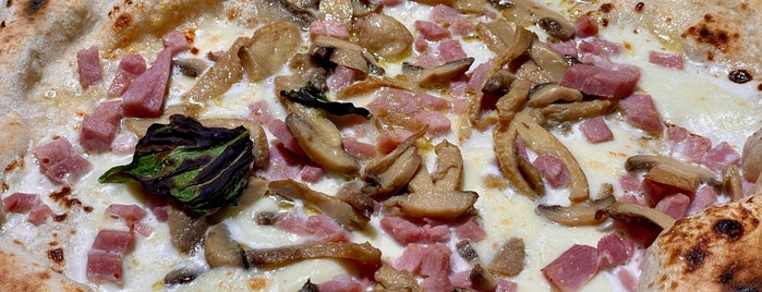 Pizzeria "al 22" is one of Naples.