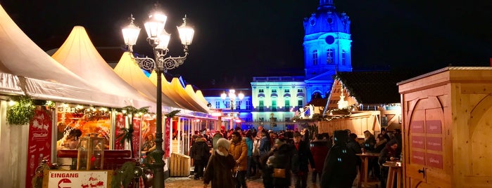 Weihnachtsmarkt vor dem Schloss Charlottenburg is one of Top 50 Christmas Markets in Germany.