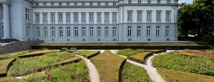 Schlossgarten is one of Flora & Fauna.