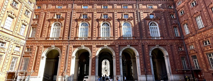 Cortile di Palazzo Carignano is one of 🇮🇹🇫🇷 French italian connection.