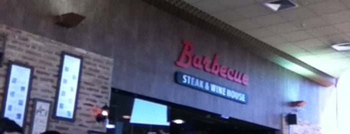 Barbecue is one of Restaurantes.