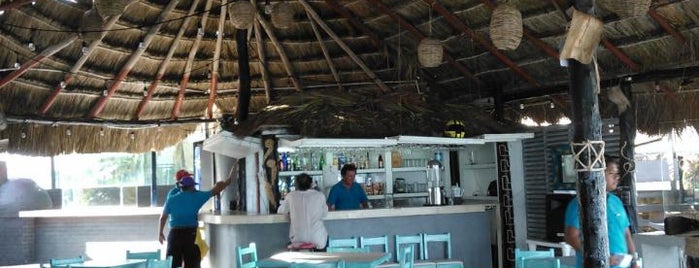 La Palapa Restaurant is one of Tempat yang Disukai Liz.